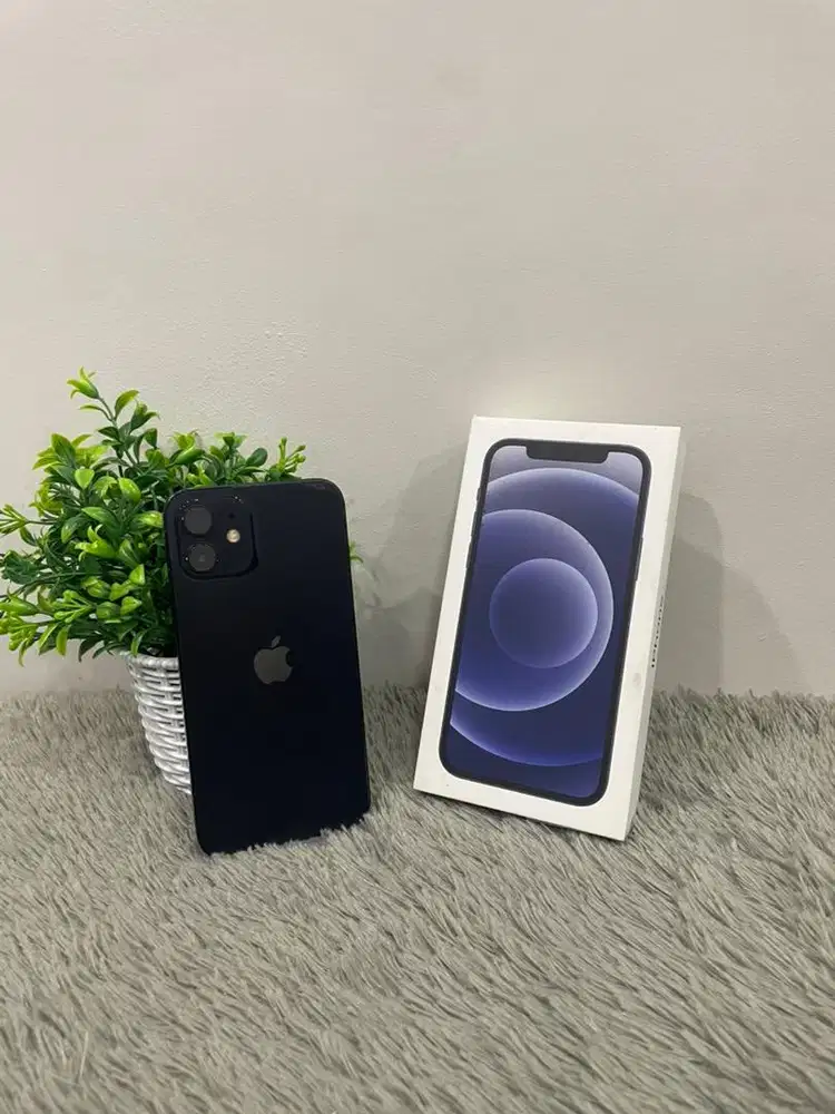 IPhone 12 64GB Black mulus Fullset BH 100% Sinyal Permanent