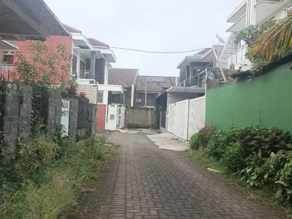 DIJUAL RUMAH LUAS SIAP HUNI DI DAERAH PASTEUR DEKAT PUSAT KOTA BANDUNG