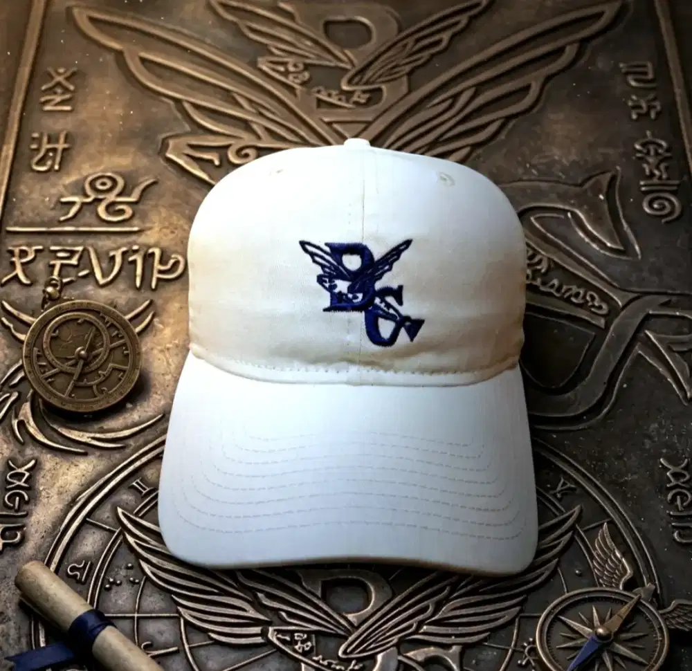 Topi Vintage Logo Huruf B dan Burung New Era Original Second