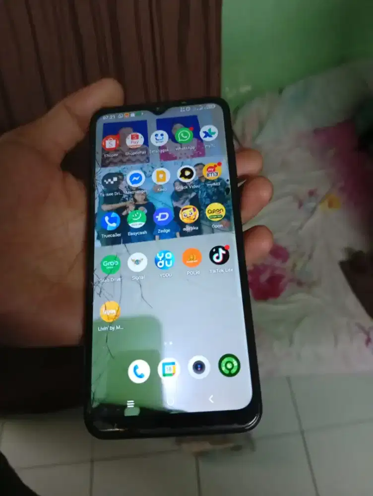 Sharp Aquos V6 Plus 4/64