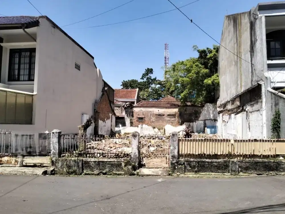 Dijual cepat Rumah hitung Tanah Di Burangrang Karapitan lodaya buahbatu bandung depan taman
