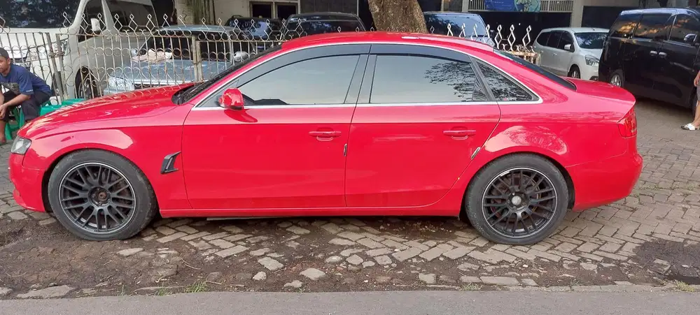 Audi A4 2011 Bensin
