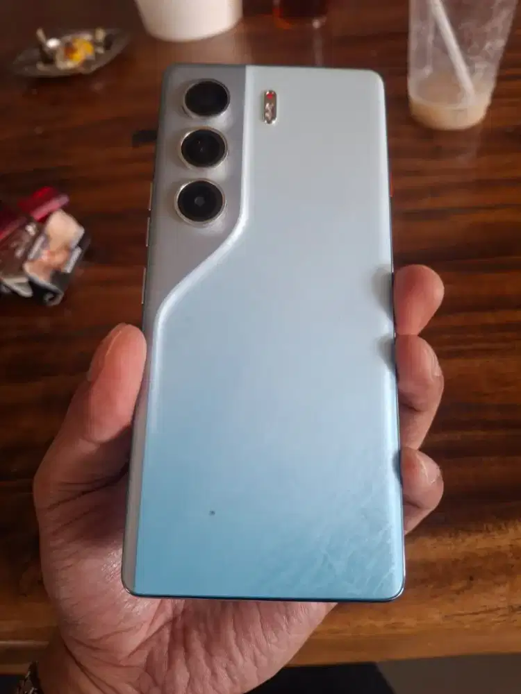 Tecno Camon 40 Pro 5G fullset mulus