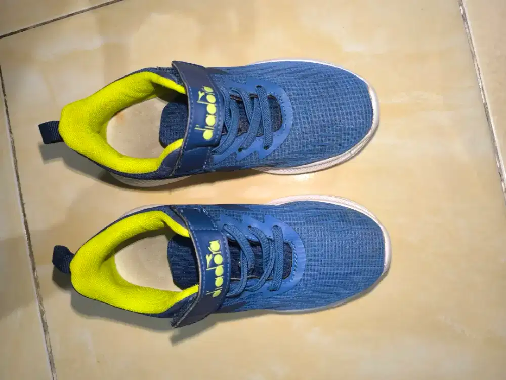 Sepatu anak Adidas no 31