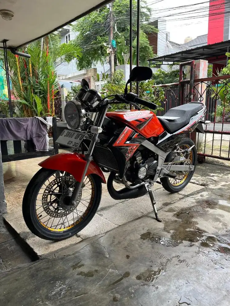 Motor Kawasaki Ninja R 2014