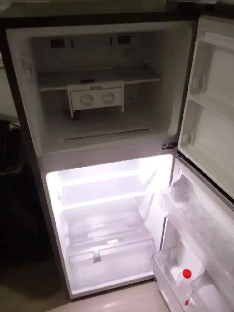 PERBAIKAN dan jual beli frezer