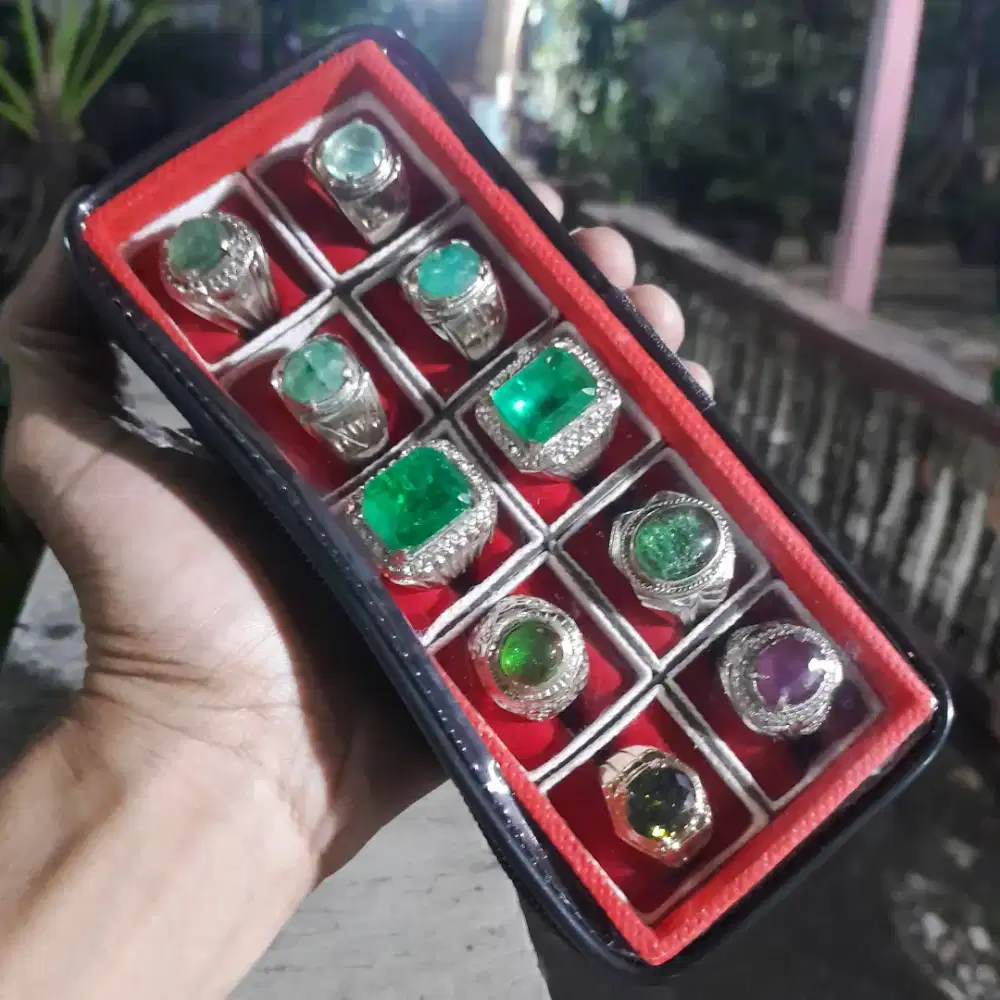 Zamrud koleksian lawas