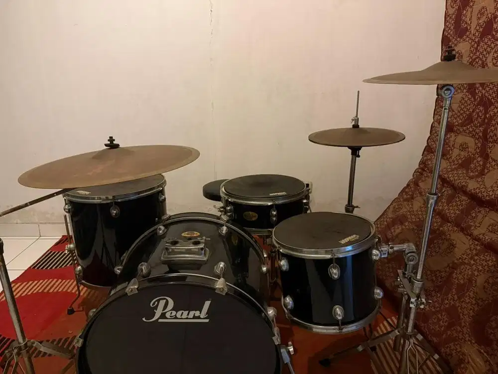 Drum Set Pearl Target (Bonus Evans SounOff + Evans Drumheads)
