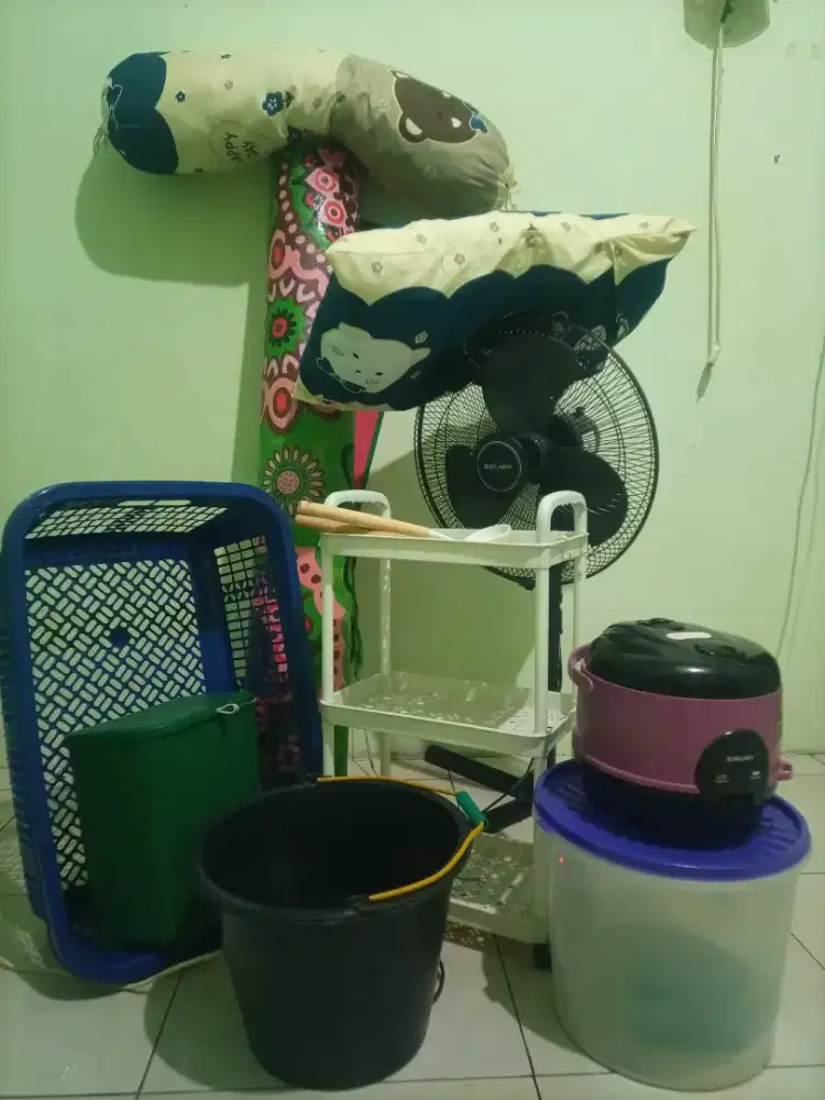 “JUAL CEPAT! PAKET PERALATAN RUMAH TANGGA MURAH – MASIH BAGUS”