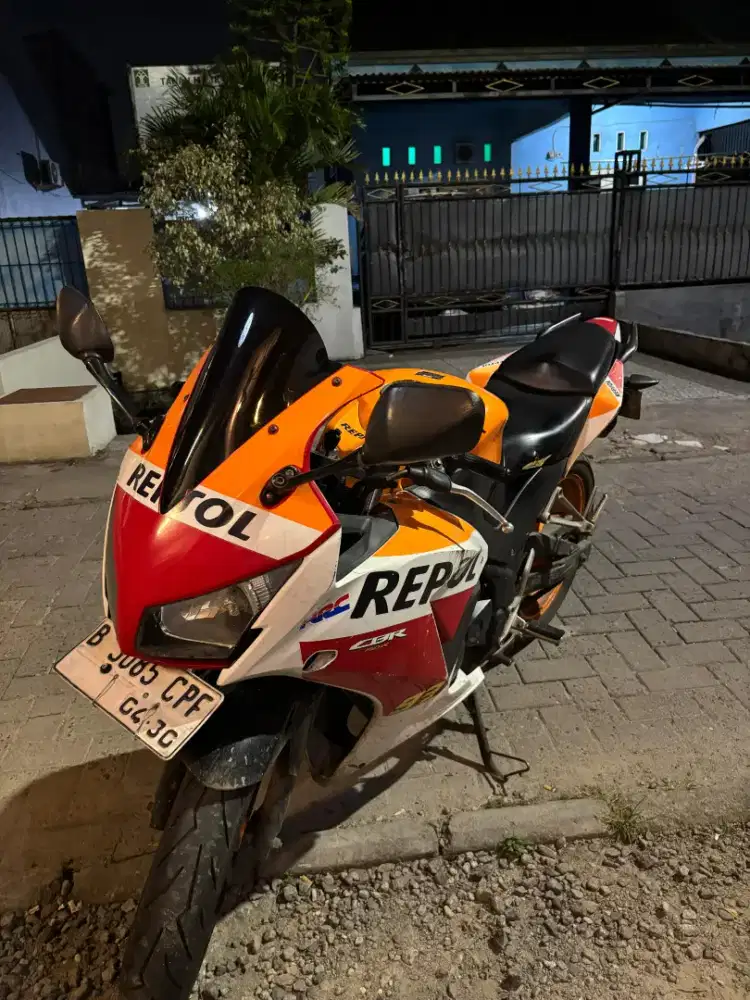 JUAL MOTOR CB 2015 SECOND