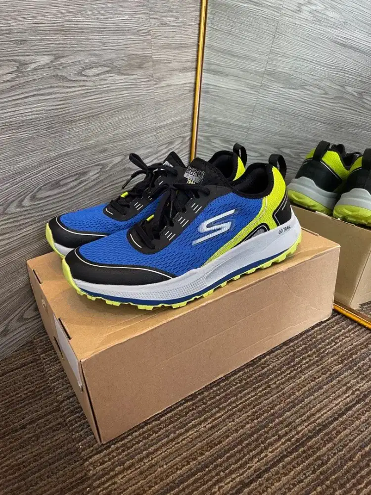 Skechers GOrun Pulse Trail sepatu original 43.5