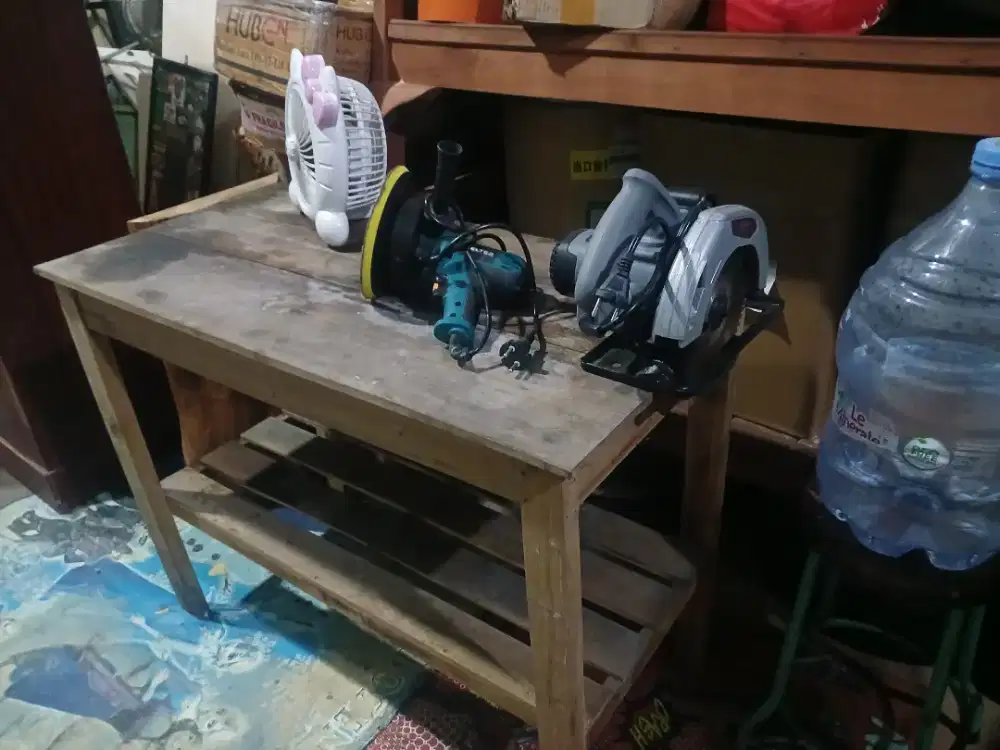 Meja kayu   bekas baik