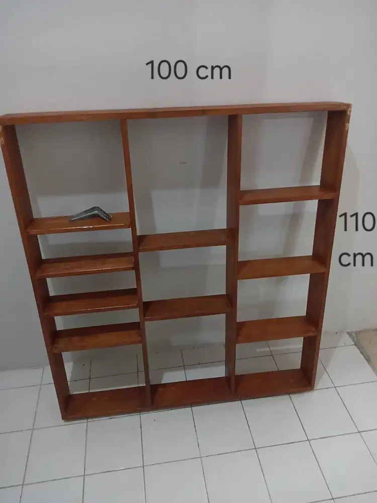 Rak Kayu Dinding Ukuran 100 x 110 cm, Mulus, Jati Belanda, Pejaten