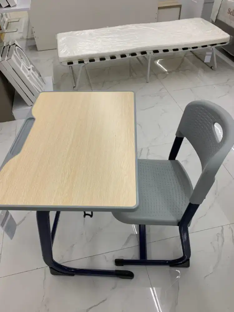 MEJA & KURSI SEKOLAH SET