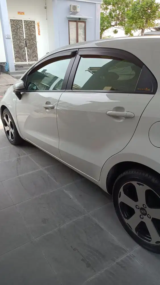 Kia Rio 2014 Bensin