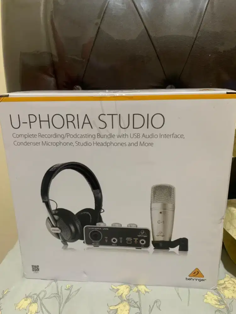 uphoria Studio baru