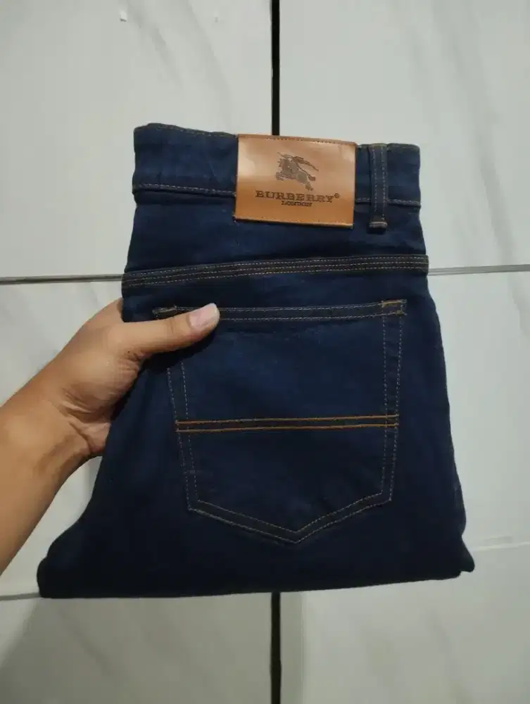 Jeans burberyy original size 32-33