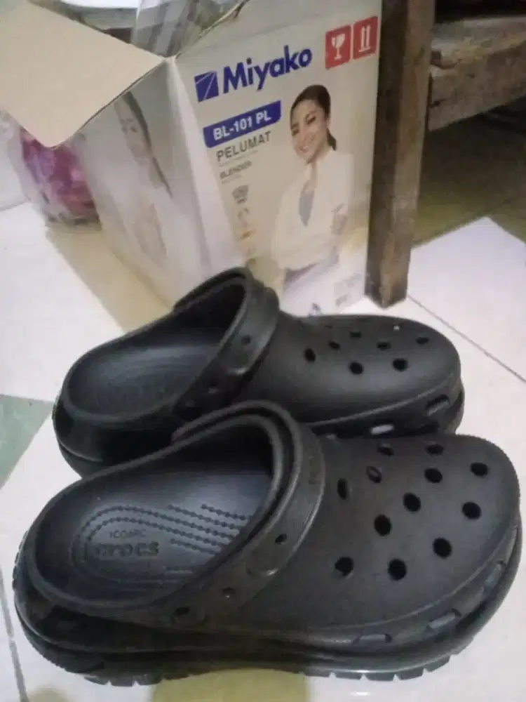 SEPATU CROCS ORIGINAL