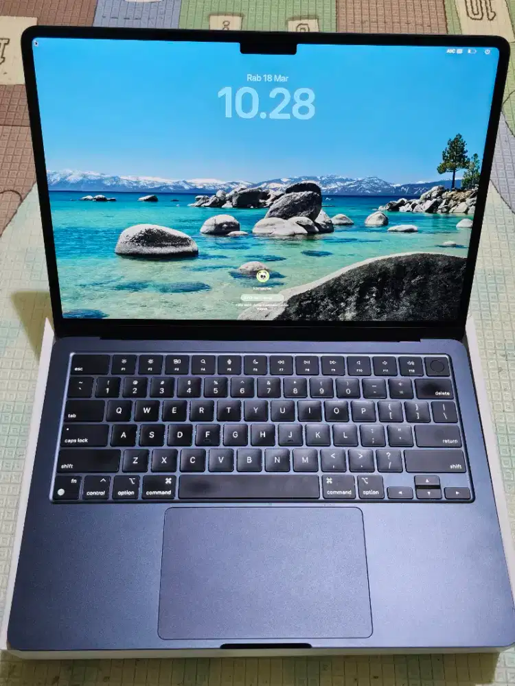 Macbook air m3 2024 ram 16/512gb resmi indo mulus 99% fullset ori