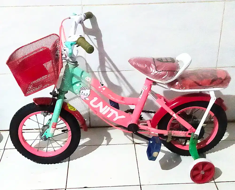 Sepeda ukuran 12,cocok buat anak umur 2 tahun - 6 tahun