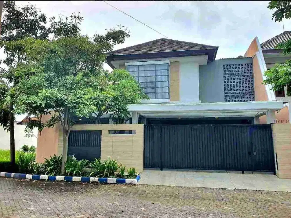 RUMAH MEWAH MANYAR DEKAT RAYA KERTAJAYA WISMA MUKTI ARAYA FULL FURNISH