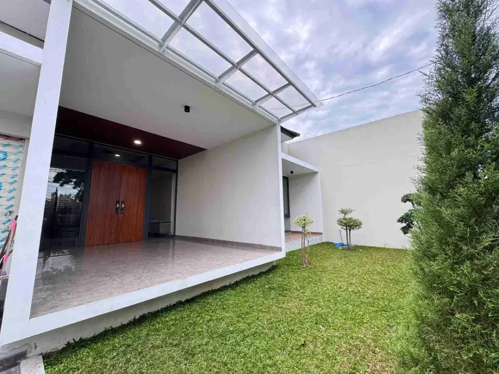 RUMAH MEWAH BANGUNAN BARU KEMBANGARUM SEMARANG BARAT