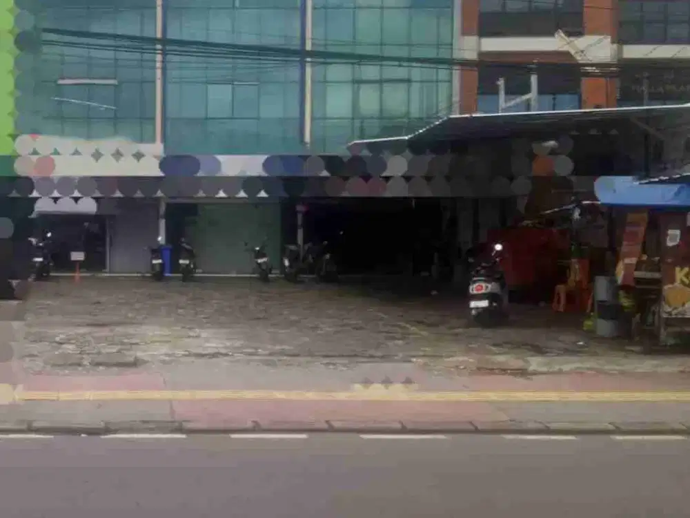 INVESTASI MANTAP. Ruko 3,5 Lantai SHM – Parkir 6 Mobil, Lokasi Super Strategis