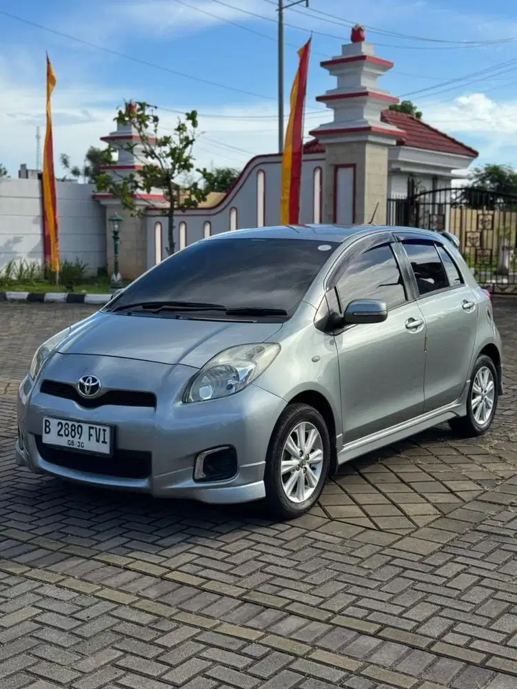 Toyota Yaris 1.5 E Matic Istimewa Low Km
