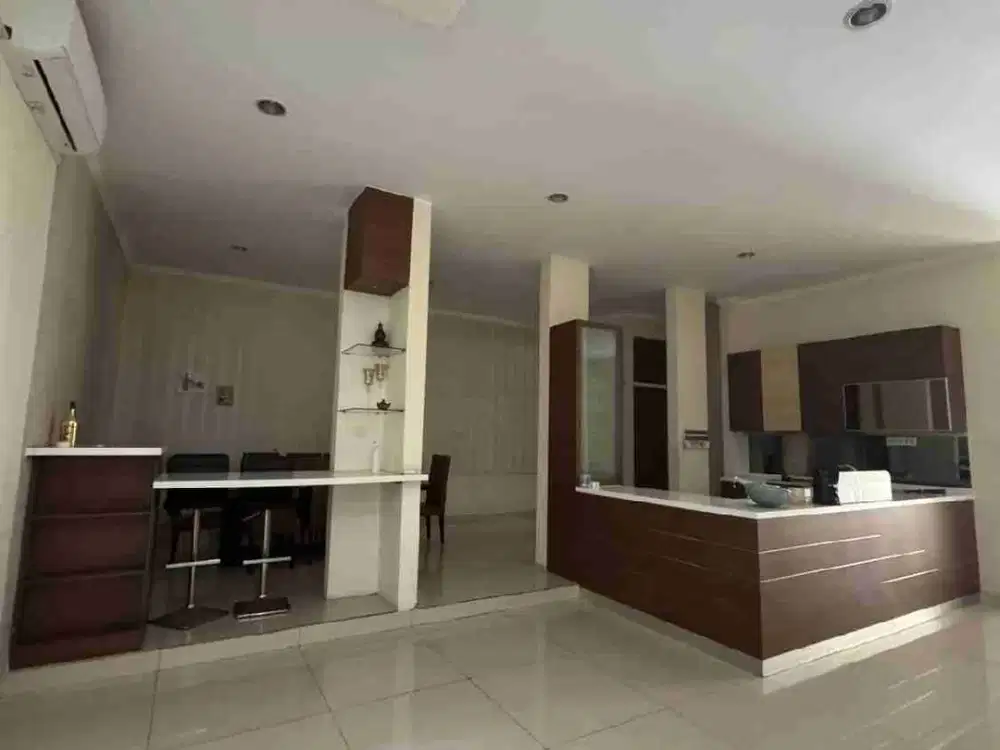 D sewa rumah Florence pik