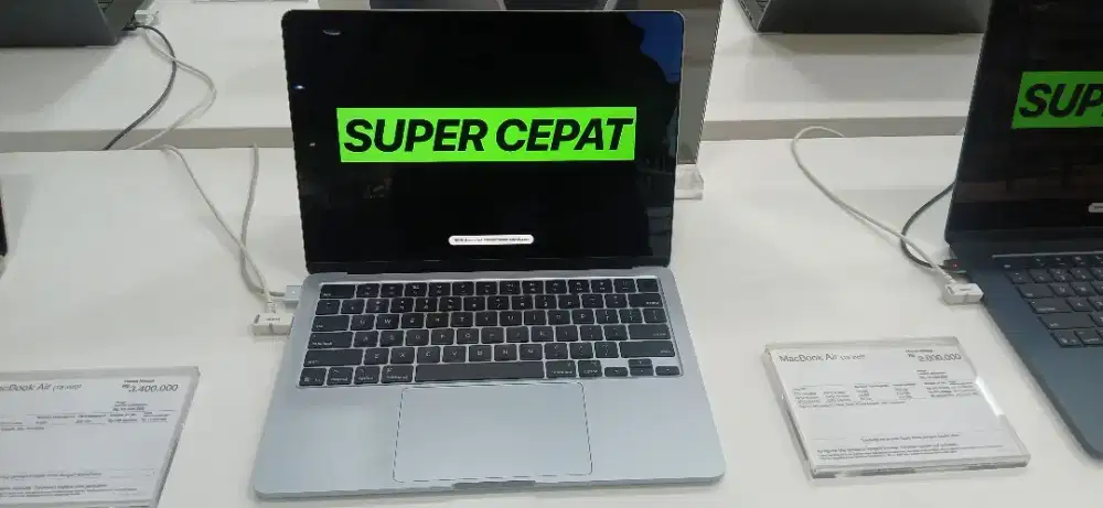 READY MACBOOK AIR M4 13 INCH 256 GB RESMI GARANSI IBOX
