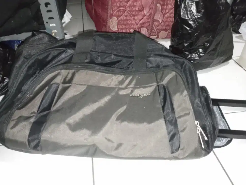 Pierre Cardin bag,size 30ltr,kondisi bekas,jual 500k