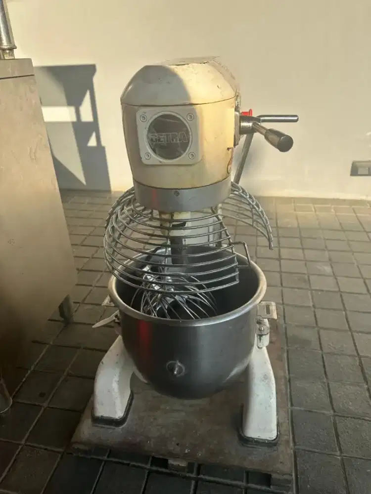 Mixer Getra B20 Bekas