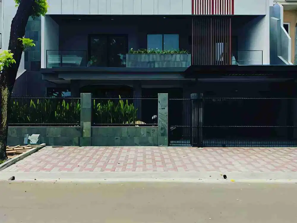 RUMAH MEWAH RENOVASI DI PUSPITA LOKA BSD LUAS 300 METER