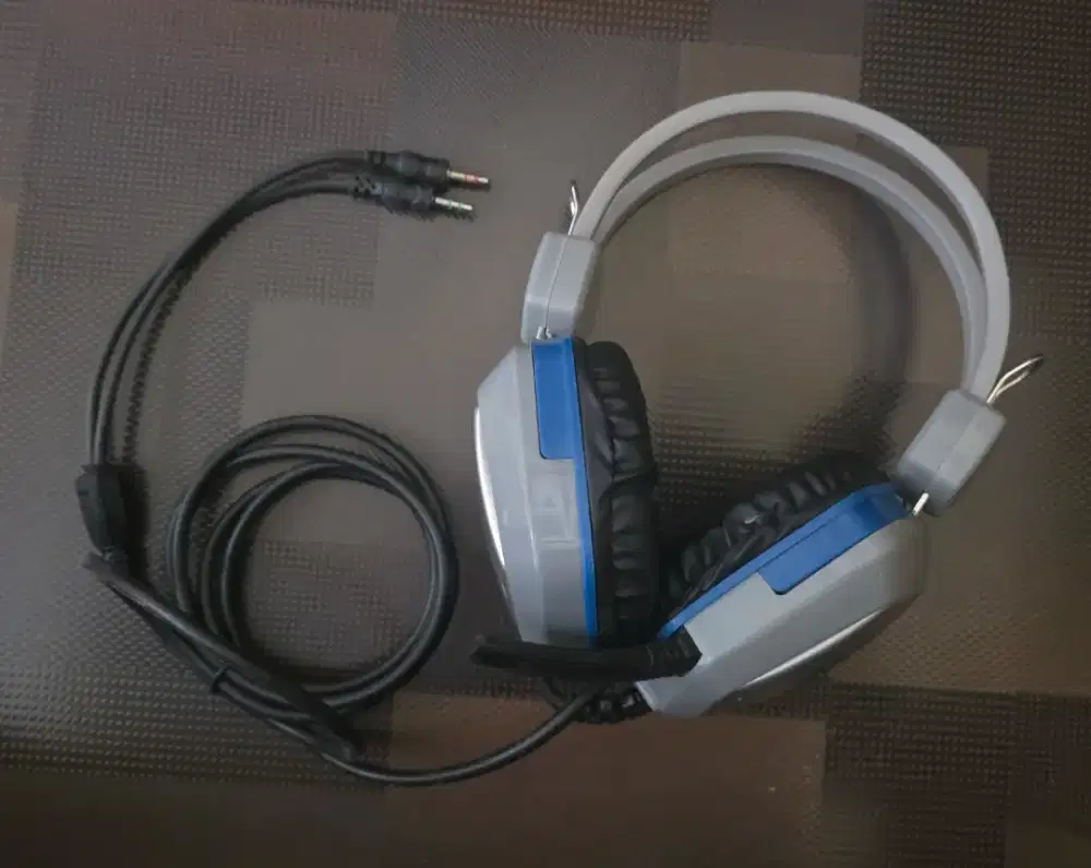 Headphone CHG-08 Murah, Suara Jernih – Stok 7 Unit!