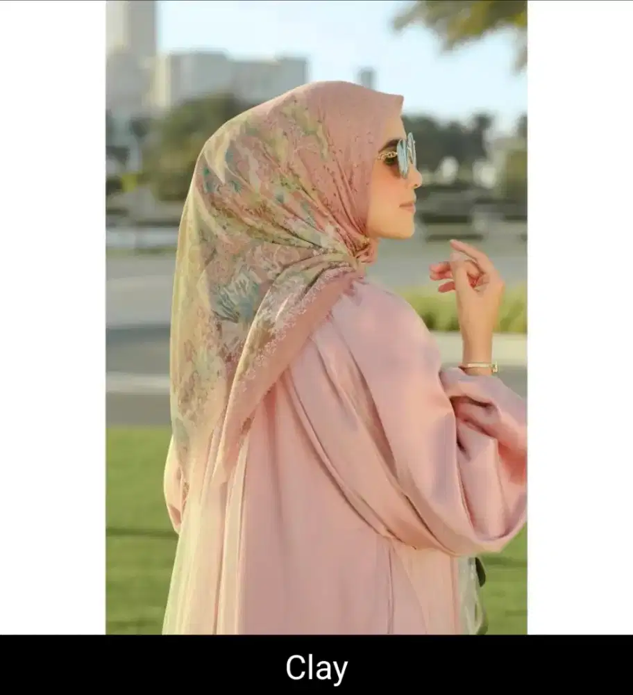 Preloved Buttonscarves Al Qasr Viole Square