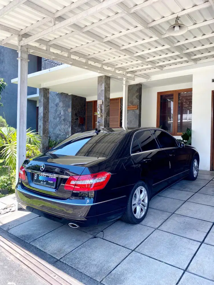 Mercedes benz E300 pajak panjang 2027