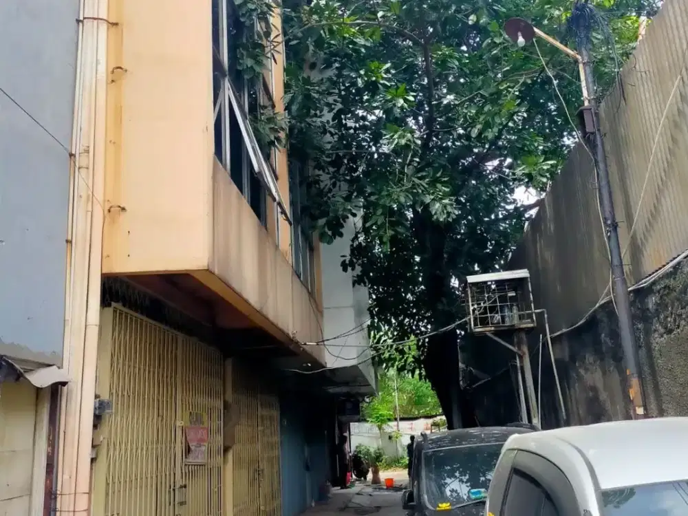 Dijual Ruko Gandeng 3 lantai , Jl.Raya Bekasi Km.19, Dekat Terminal Pulogadung, Area Strategis, Jakarta Timur