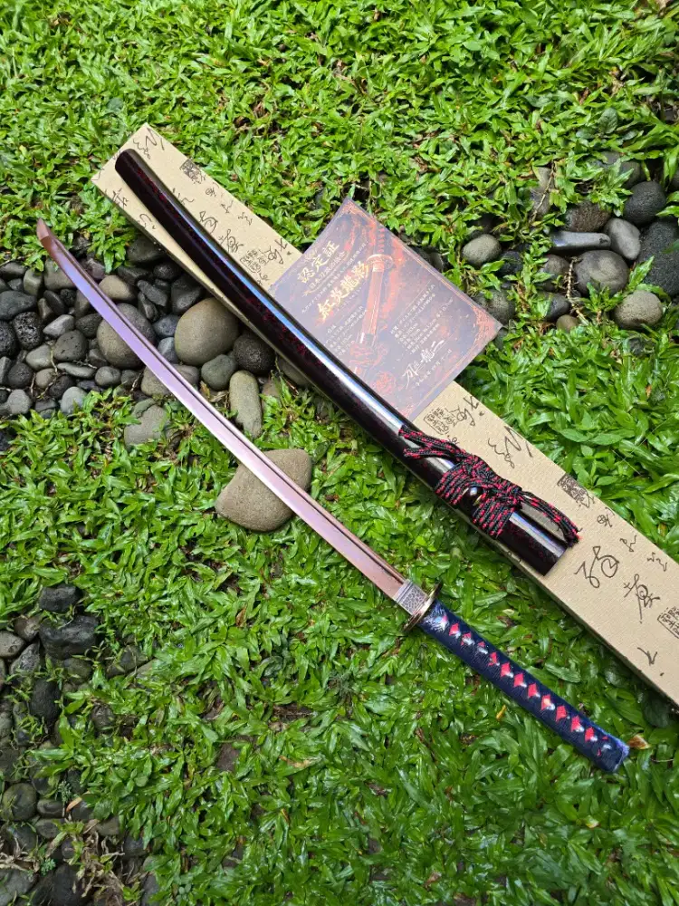 Pedang samurai katanan Crimson dragon shadow baja red damascus folded