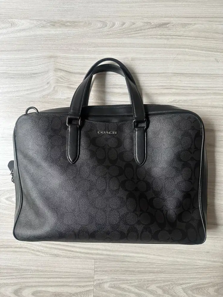 (PRELOVED) COACH Graham Slim Brief