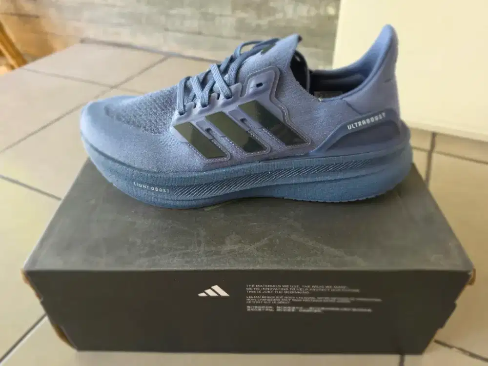 Adidas Ultraboost 5 BNIB F42 2/3 US9 UK8.5 Blue Biru
