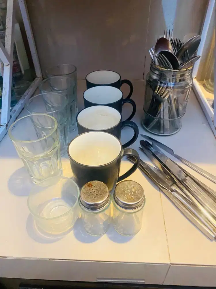 Peralatan makan murah