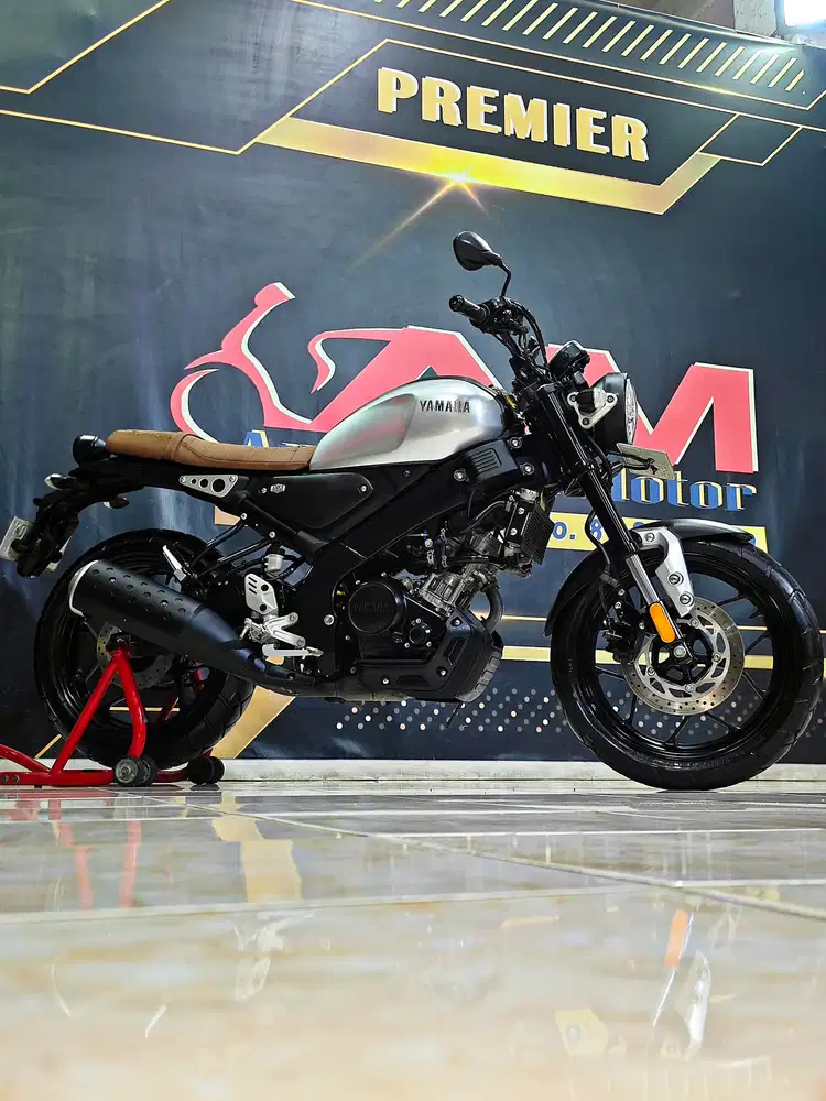 Xsr 155cc silver odo 10rb retro modern nyaman.Anugerah motor rungkut