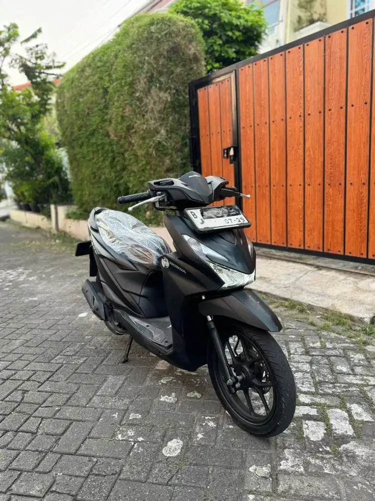 KM 900KILO ! HONDA Beat Keyless 2024 GRESS LIKE NEW ! PAJAK 07-2025