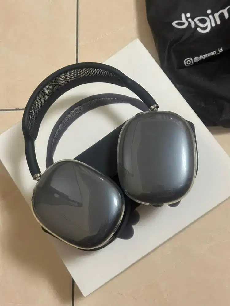 AIRPODS MAX GEN 2, LIKE NEW 100% .. beli di digimap dan jrg di pake