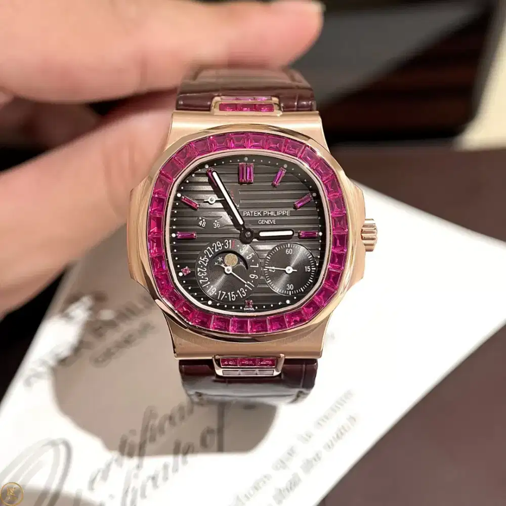 NEW PATEK PHILIPPE NAUTILUS MOONPHASE WATCH