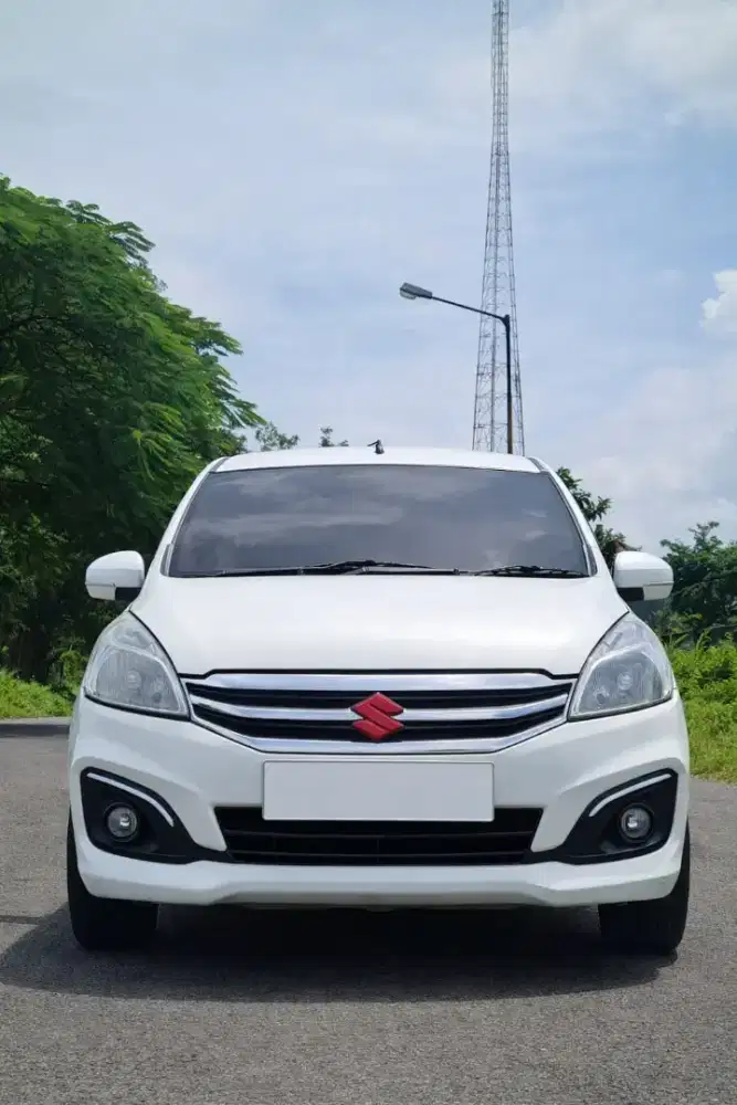 DP 15 jt grand Ertiga 1.4 Gl matic 2017 putih