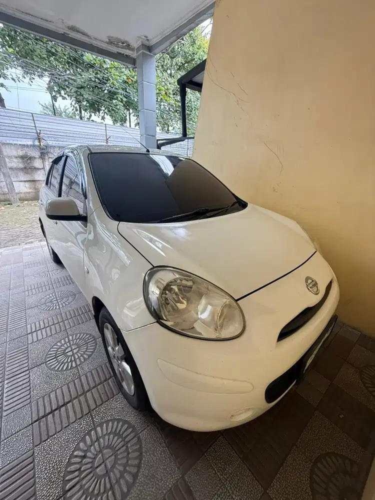 Nissan March 2012 Bensin