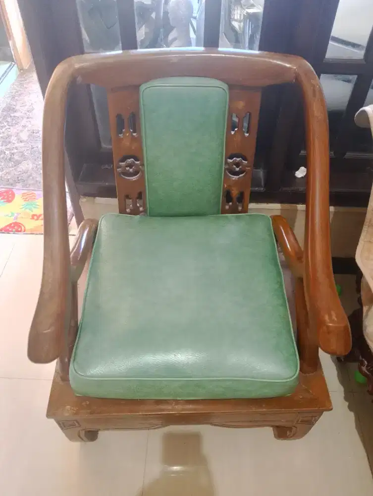 Dijual kursi kayu kokoh 2 pc