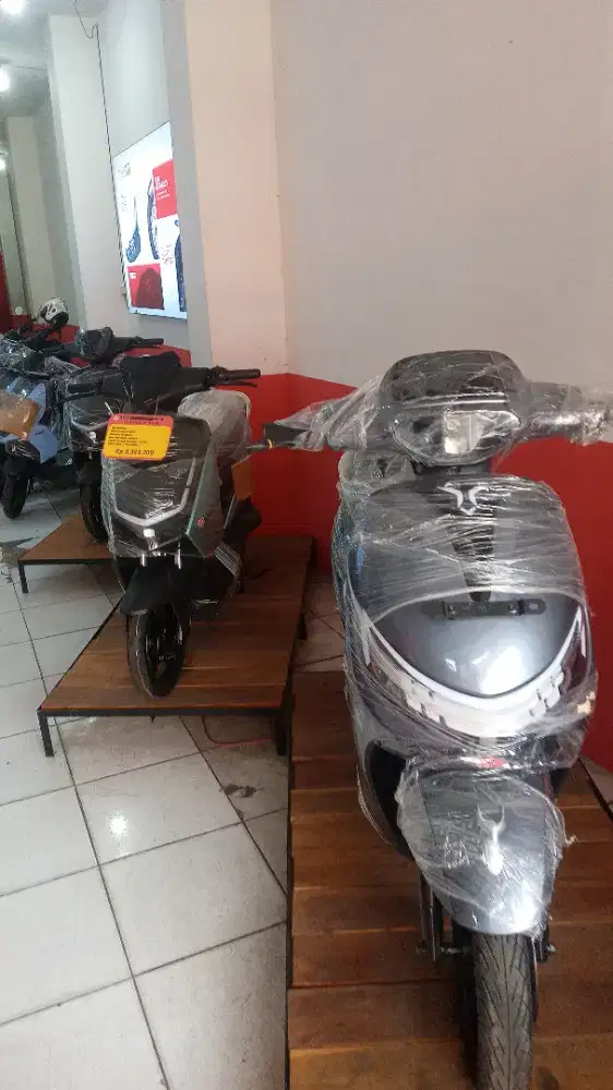 Sepeda listrik motor listrik