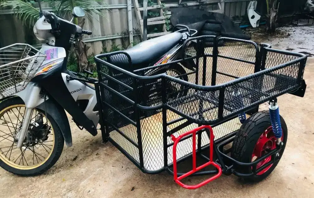 Spesialis buat becak costum